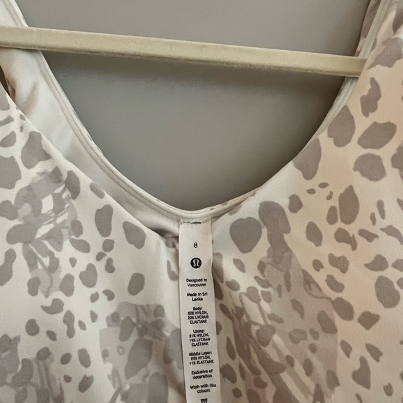 Lululemon tank - Picture 3 of 4